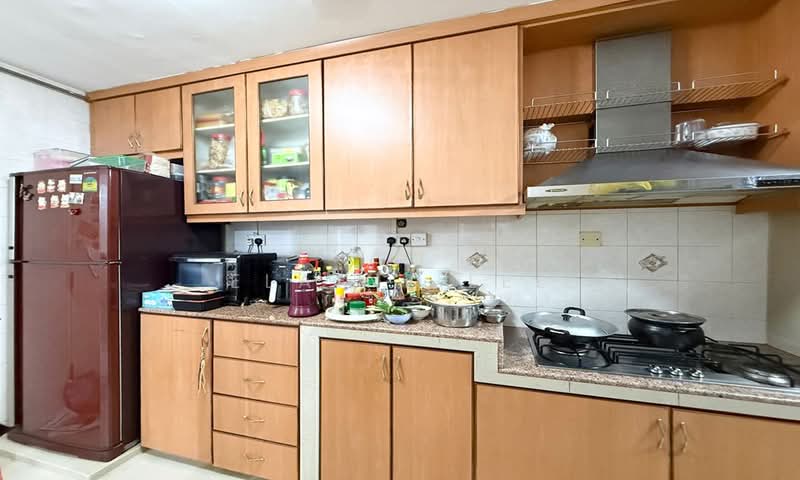 322C Anchorvale Drive HDB Flat For Sale at S$ 798,000 | PropertyGuru Singapore - Kitchen