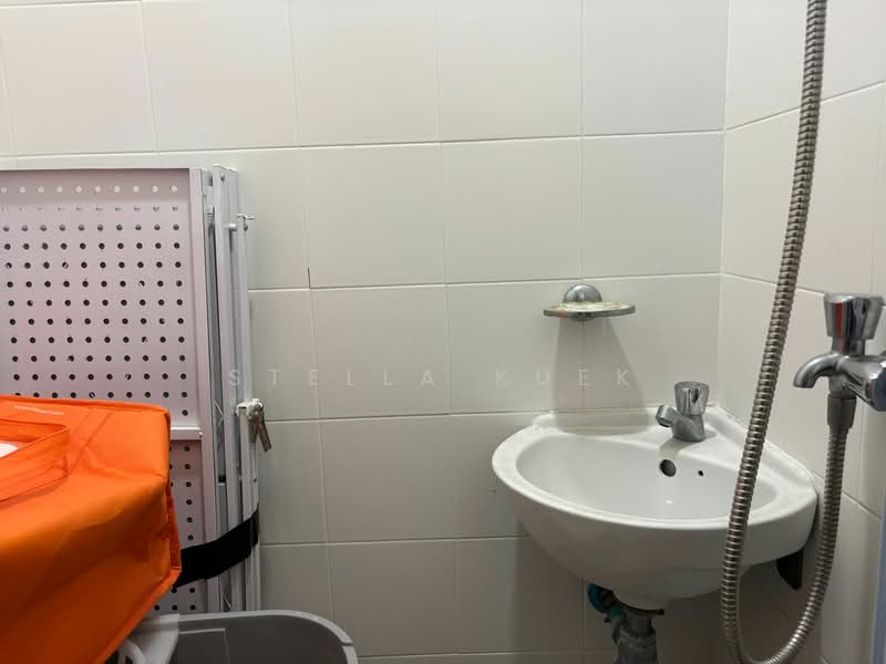 Park Green, 2 Rivervale Link, 3 Bedrooms, 1,530 sqft, Condominium For Rent, by Stella Kuek, 500066830 - Bathroom - PropertyGuru.com.sg