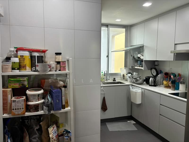 Park Green, 2 Rivervale Link, 3 Bedrooms, 1,530 sqft, Condominium For Rent, by Stella Kuek, 500066830 - Kitchen - PropertyGuru.com.sg