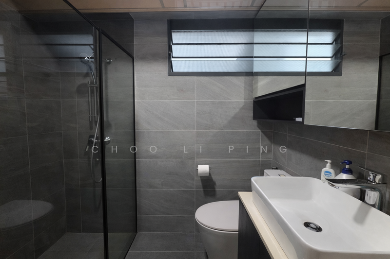 310A Punggol Walk HDB Flat For Sale at S$ 750,000 | PropertyGuru Singapore - Bathroom