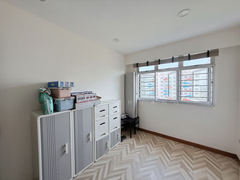 453C Fernvale Road HDB Flat For Sale at S$ 688,888 | PropertyGuru Singapore - Bedroom 2
