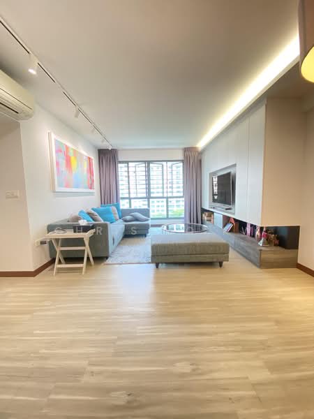 678C Punggol Drive, 678C Punggol Drive, 3 Bedrooms, 1,216 sqft, HDB Flat For Rent, by Chris Ho KW, 500066855 - Living Room - PropertyGuru.com.sg
