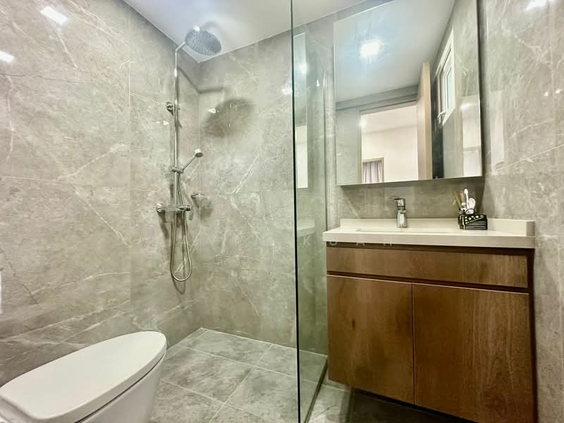 Avila Terrace Terraced House For Sale at S$ 4,188,888 | PropertyGuru Singapore - Bathroom