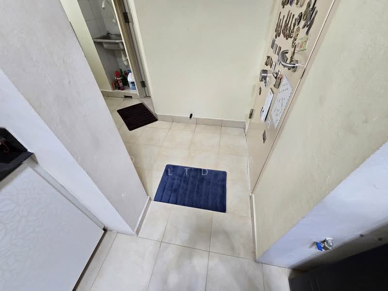 Lilydale Condominium For Sale at S$ 1,180,000 | PropertyGuru Singapore - Interior