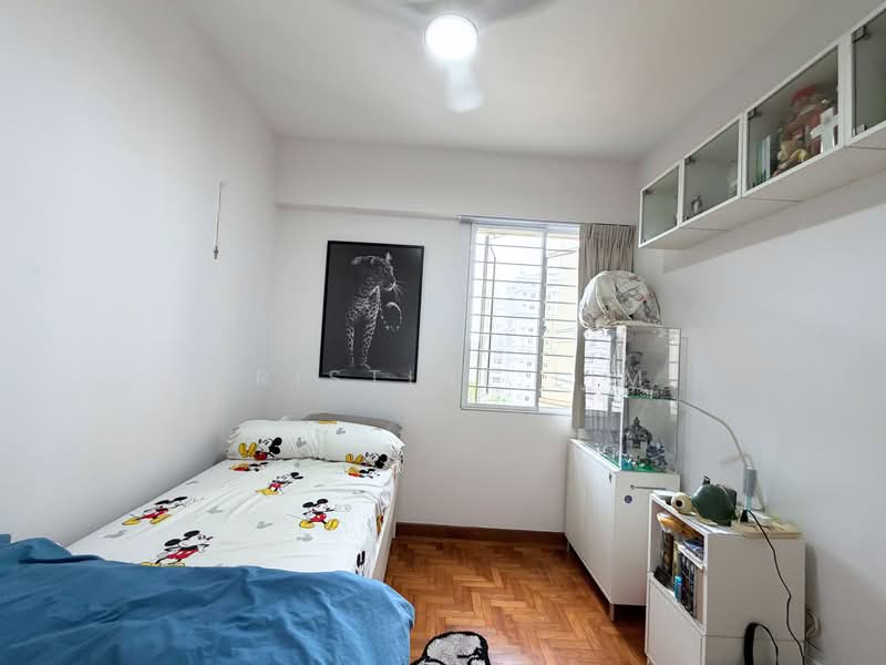 Castle Green Condominium For Sale at S$ 1,650,000 | PropertyGuru Singapore - Bedroom