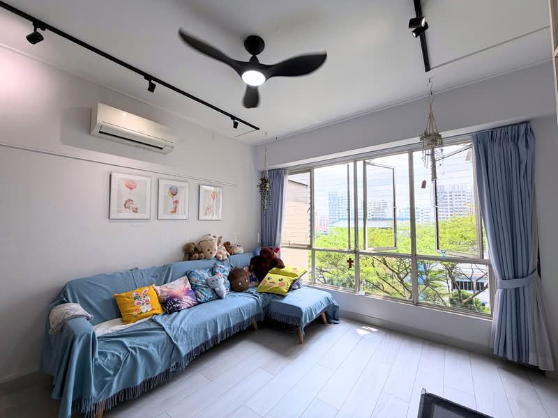 Castle Green Condominium For Sale at S$ 1,650,000 | PropertyGuru Singapore - Living Room