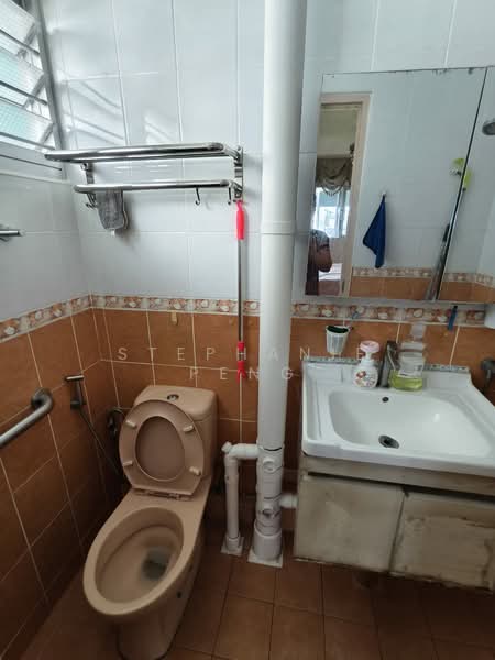 214 Marsiling Lane, 214 Marsiling Lane, Room Rental, 150 sqft, HDB Flat For Rent, by Stephanie Peng, 500066875 - Bathroom - PropertyGuru.com.sg