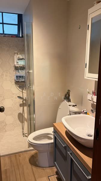 Sanctuary Green, 181 Tanjong Rhu Road, 3 Bedrooms, 1,399 sqft, Condominium For Rent, by Jade Kutzner, 500066880 - Bathroom - PropertyGuru.com.sg