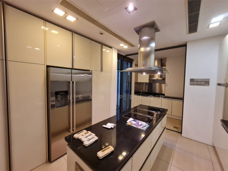 The Ladyhill Exclusive Couples Dream, , 3 Bedrooms, 3,200 sqft, Condominium For Rent, by Susan Prior, 500066884 - Kitchen - PropertyGuru.com.sg