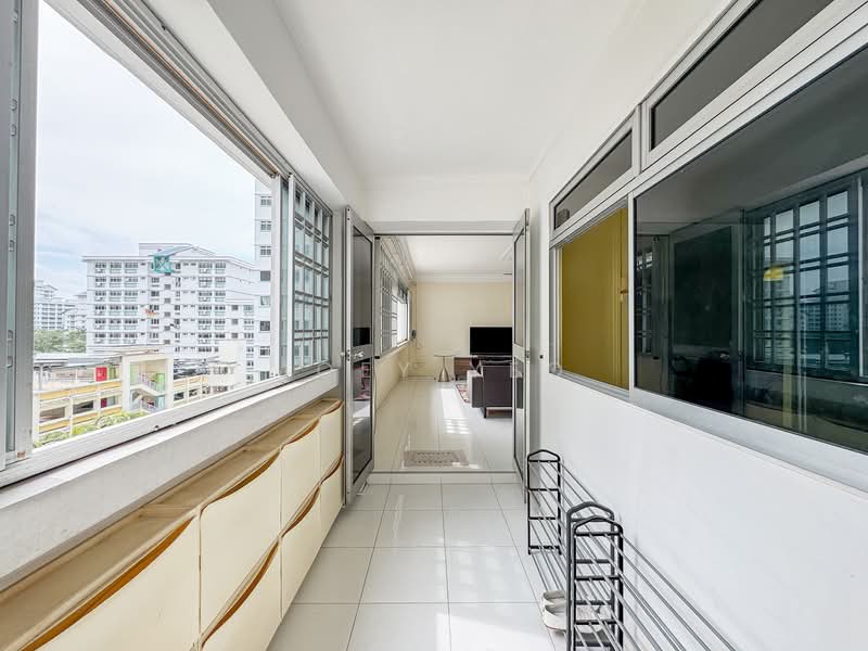 716 Pasir Ris Street 72 HDB Flat For Sale at S$ 880,000 | PropertyGuru Singapore - Balcony