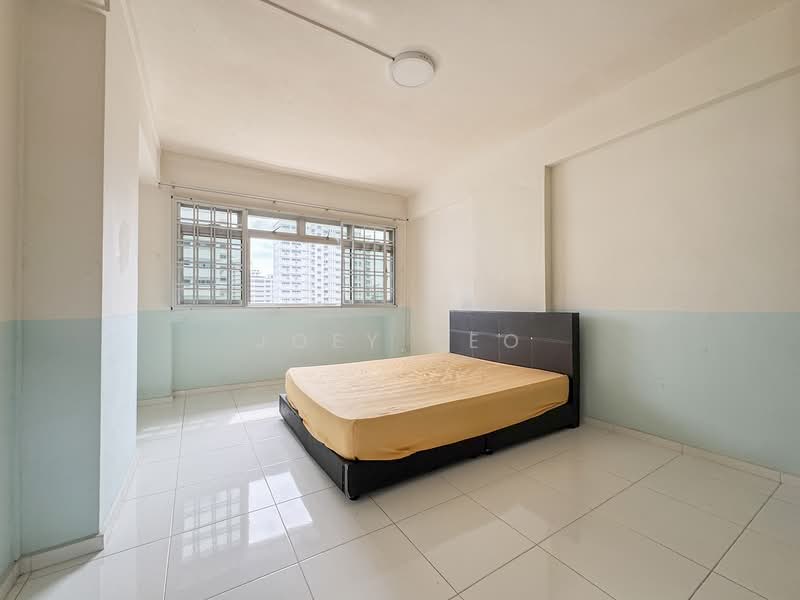 716 Pasir Ris Street 72 HDB Flat For Sale at S$ 880,000 | PropertyGuru Singapore - Bedroom