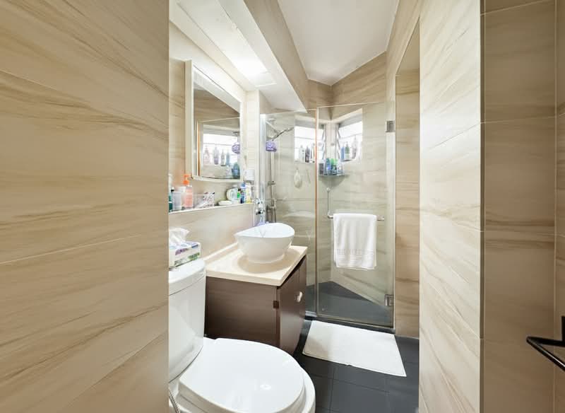 716 Pasir Ris Street 72 HDB Flat For Sale at S$ 880,000 | PropertyGuru Singapore - Bathroom