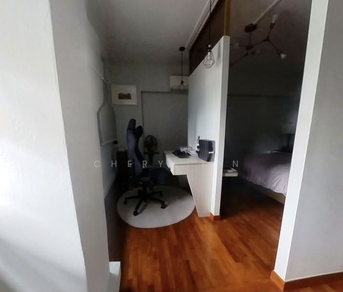 122 Lorong 2 Toa Payoh HDB Flat For Sale at S$ 988,000 | PropertyGuru Singapore - Study