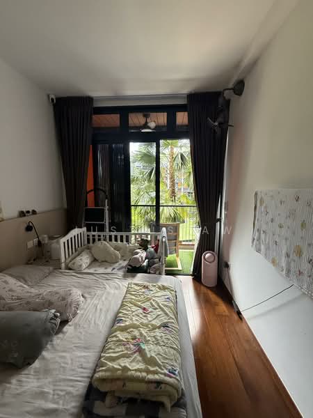 Daintree Residence Condominium For Sale at S$ 2,399,000 | PropertyGuru Singapore - Master bedroom photo 2