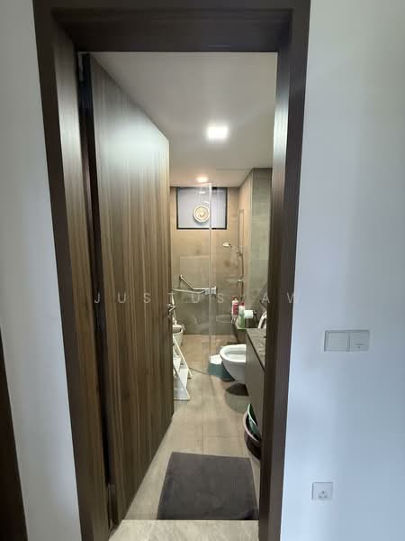 Daintree Residence Condominium For Sale at S$ 2,399,000 | PropertyGuru Singapore - Common Bathroom