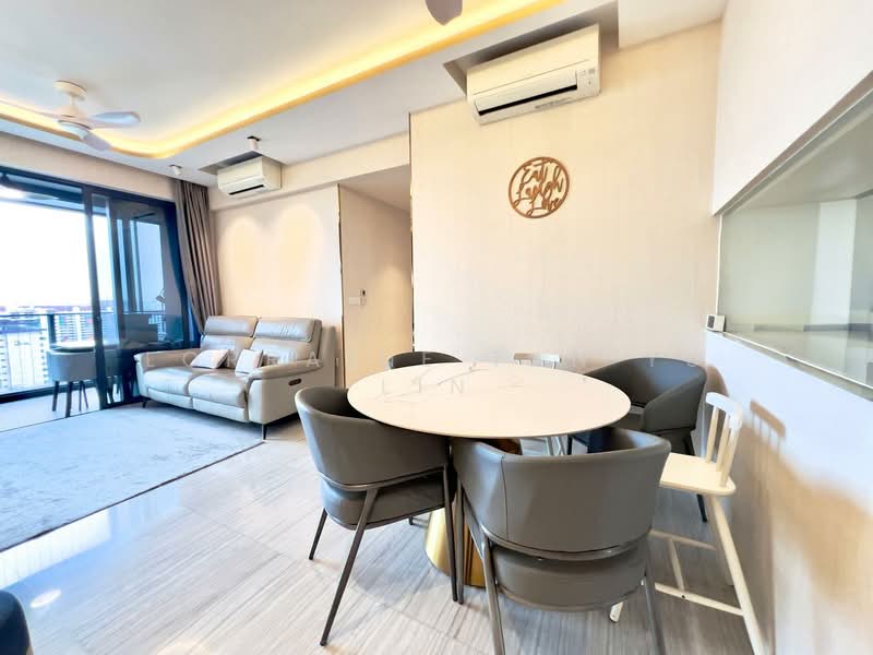 Parc Esta Condominium For Sale at S$ 2,750,000 | PropertyGuru Singapore - Living Room