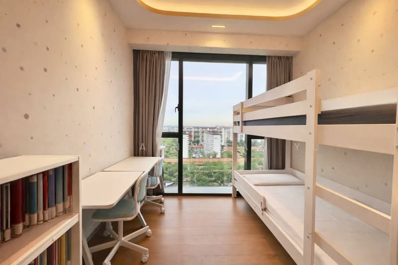 Parc Esta Condominium For Sale at S$ 2,750,000 | PropertyGuru Singapore - Bedroom