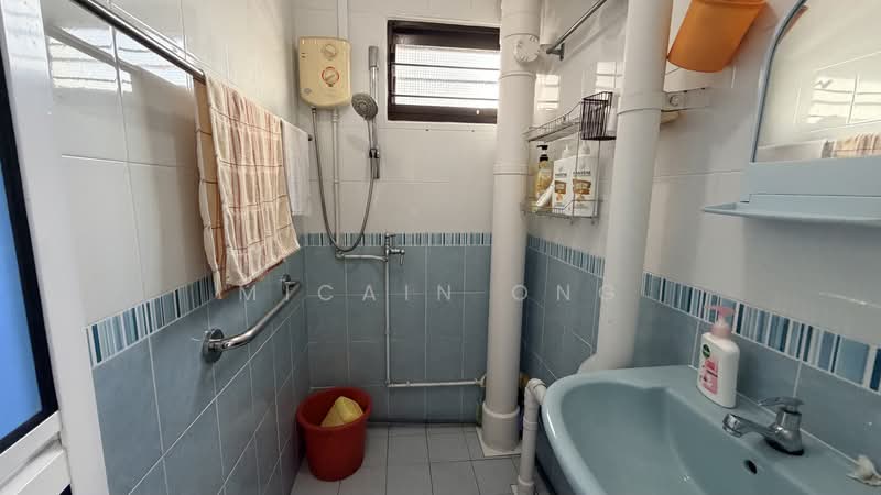 51 New Upper Changi Road, 51 New Upper Changi Road, Room Rental, 600 sqft, HDB Flat For Rent, by Micain Ong, 500066947 - Bathroom - PropertyGuru.com.sg