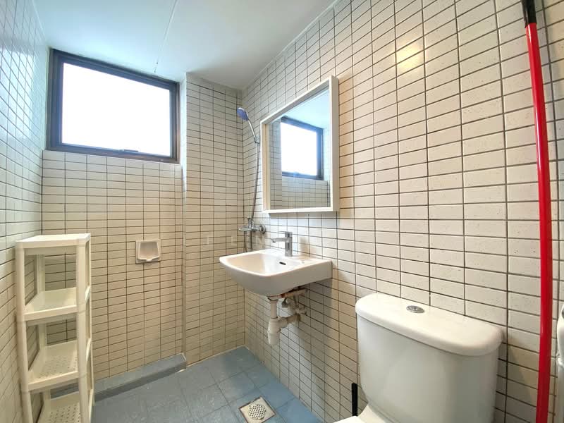 Pine Grove, 1N Pine Grove, Room Rental, 150 sqft, Condominium For Rent, by Leen Yap, 500066948 - Bathroom - PropertyGuru.com.sg