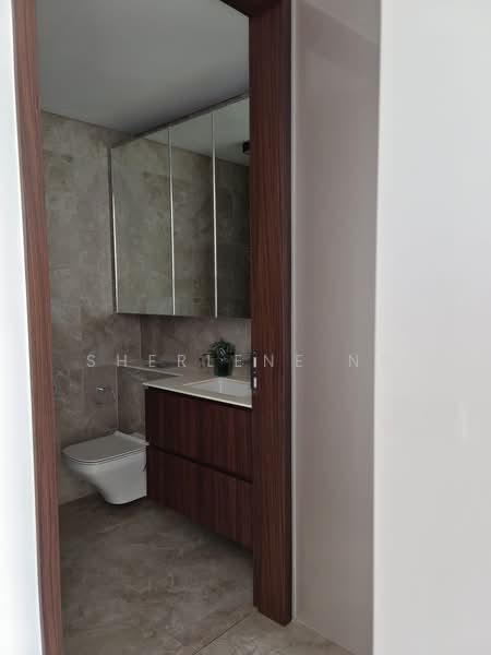 Artra, 12 Alexandra View, 2 Bedrooms, 829 sqft, Condominium For Rent, by Sherlene Ng, 500066949 - Bathroom - PropertyGuru.com.sg