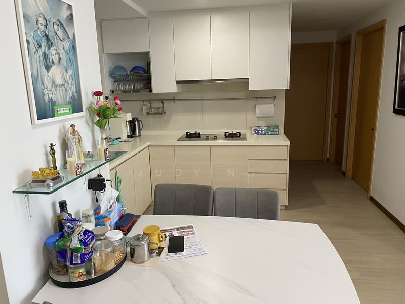 Waterview Condominium For Sale at S$ 1,400,000 | PropertyGuru Singapore - Kitchen