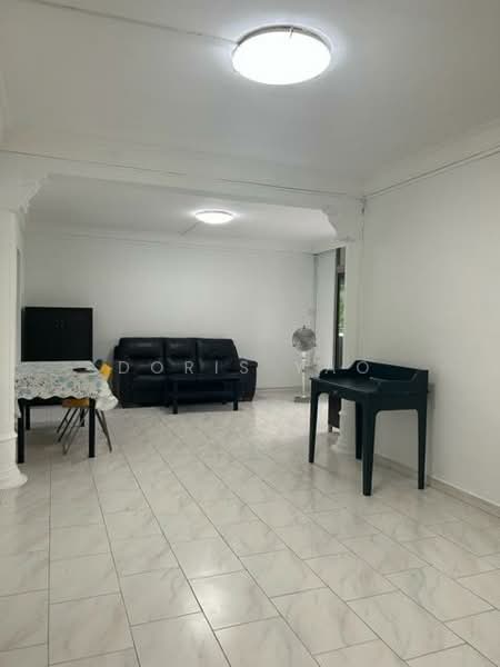 306 Yishun Central HDB Flat For Sale at S$ 670,000 | PropertyGuru Singapore - Living Room