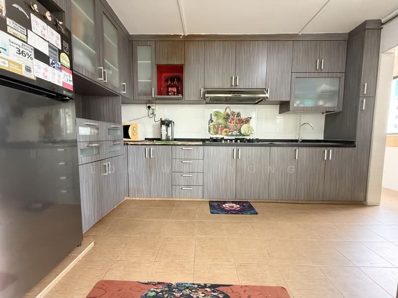 139 Bedok North Avenue 3 HDB Flat For Sale at S$ 688,888 | PropertyGuru Singapore - Kitchen