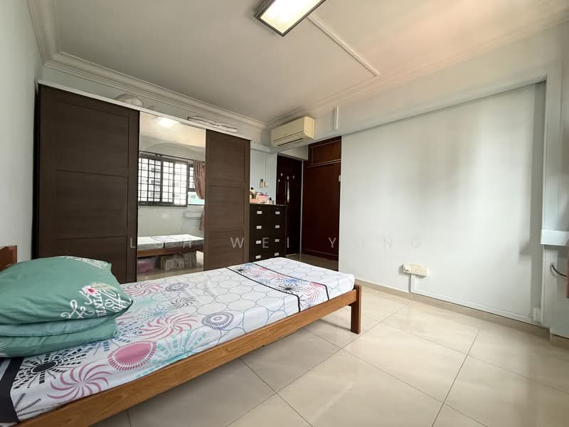 139 Bedok North Avenue 3 HDB Flat For Sale at S$ 688,888 | PropertyGuru Singapore - Master Bedroom