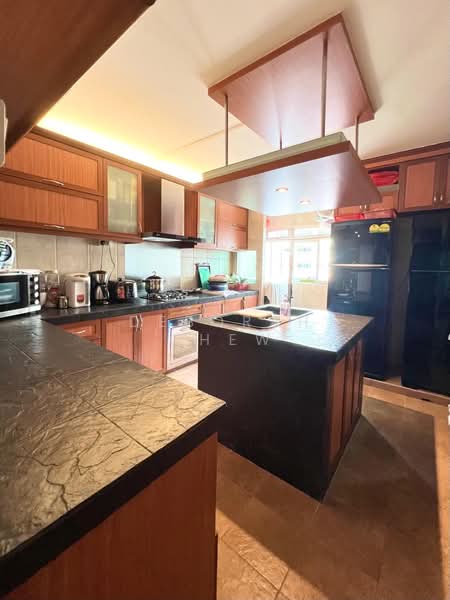 247 Pasir Ris Street 21, 247 Pasir Ris Street 21, 4 Bedrooms, 1,603 sqft, HDB Flat For Sale, by Deborah Chew, 500066986 - Kitchen - PropertyGuru.com.sg
