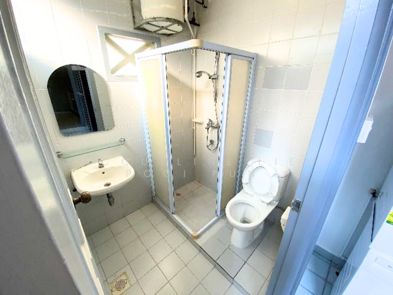 Townerville, McNair Road, 2 Bedrooms, 2,162 sqft, Conservation House For Rent, by Jacqueline Liew Pooi Fun, 500067005 - Bathroom - PropertyGuru.com.sg