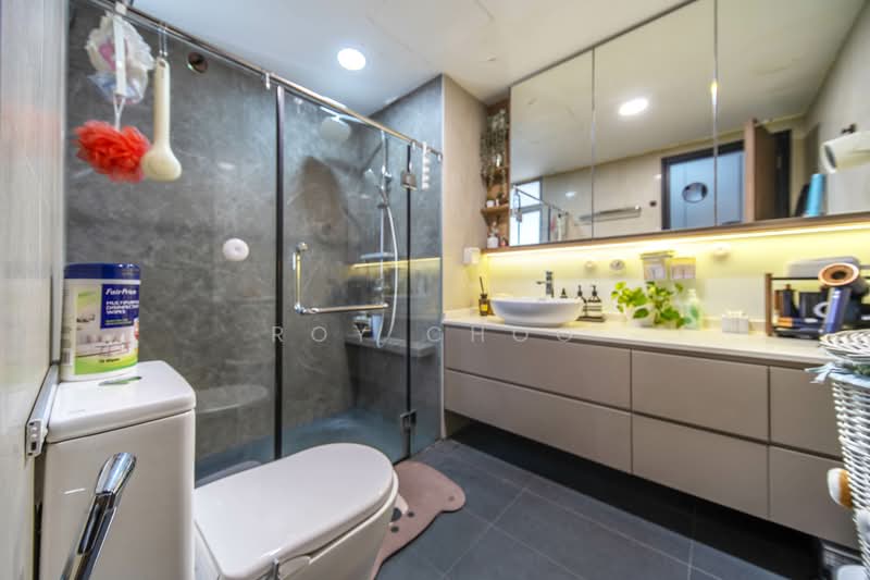 The Florida Condominium For Sale at S$ 2,200,000 | PropertyGuru Singapore - Bathroom
