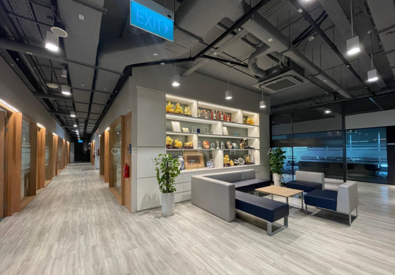 Corporate Image Building Near Boon Lay MRT, Jalan Boon Lay, 155,000 sqft, Factory / Workshop (B2) For Sale, by Hoe Tze Huat (何子发), 500067046 - Corridor - CommercialGuru.com.sg
