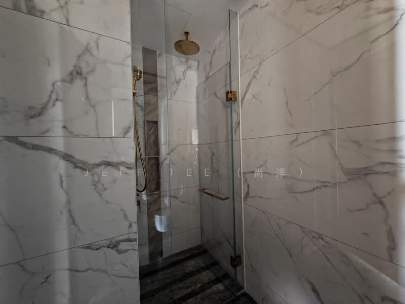 Perfect Ten Condominium For Sale at S$ 4,500,000 | PropertyGuru Singapore - Common Bathroom Shower