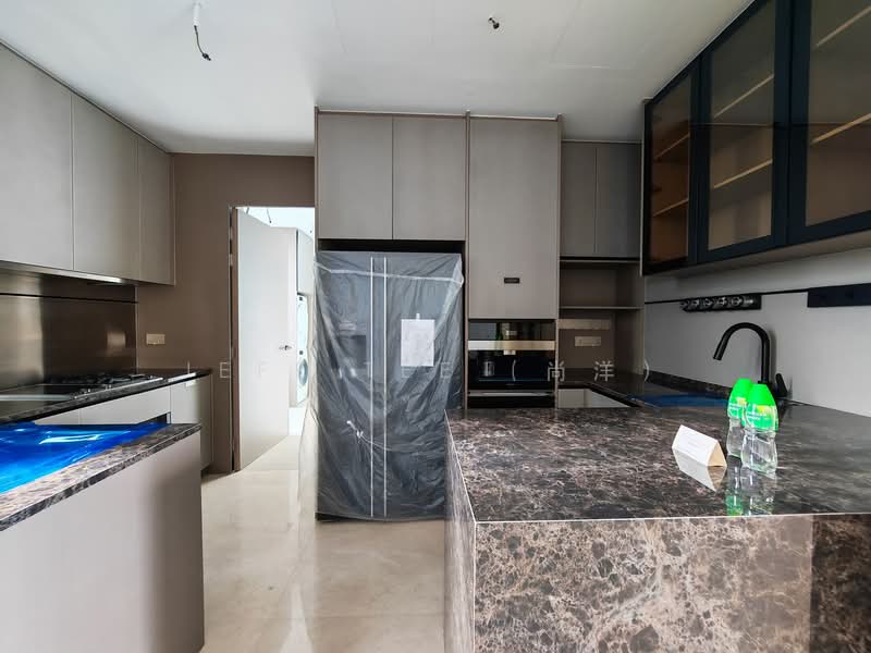 Perfect Ten Condominium For Sale at S$ 4,500,000 | PropertyGuru Singapore - Enclosed Kitchen