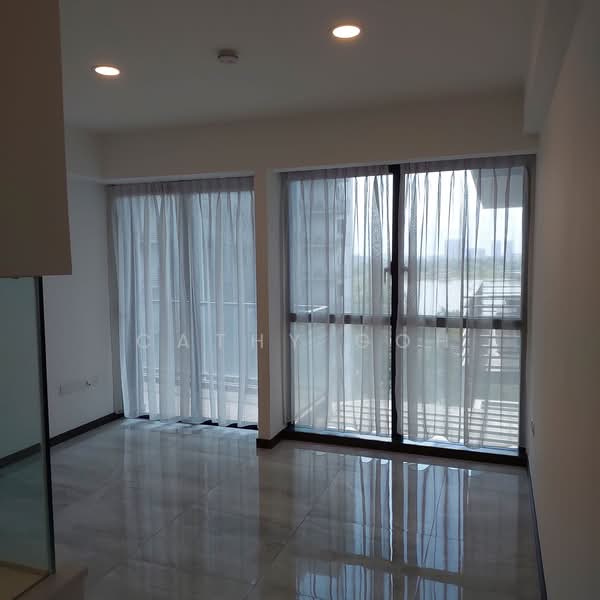Lake Grande, 2 Jurong Lake Link, 2 Bedrooms, 775 sqft, Condominium For Rent, by Cathy Goh, 500067064 - Living Room - PropertyGuru.com.sg