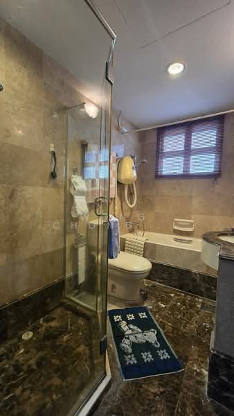 Cashew Crescent, Cashew Crescent, 5 Bedrooms, 3,500 sqft, Terraced House For Rent, by Wong Chong Onn, 500067071 - Bathroom - PropertyGuru.com.sg