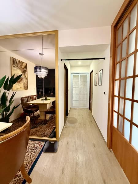 296C Bukit Batok Street 22 HDB Flat For Sale at S$ 975,000 | PropertyGuru Singapore - Interior