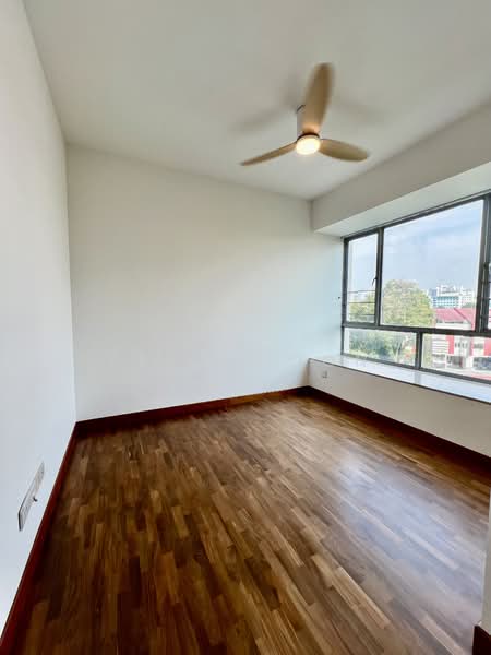 For Sale - Lakeholmz