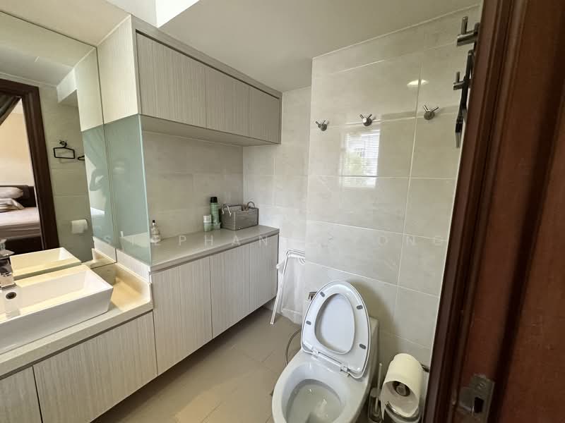 Greenwood Avenue Terraced House For Sale at S$ 6,600,000 | PropertyGuru Singapore - Bathroom