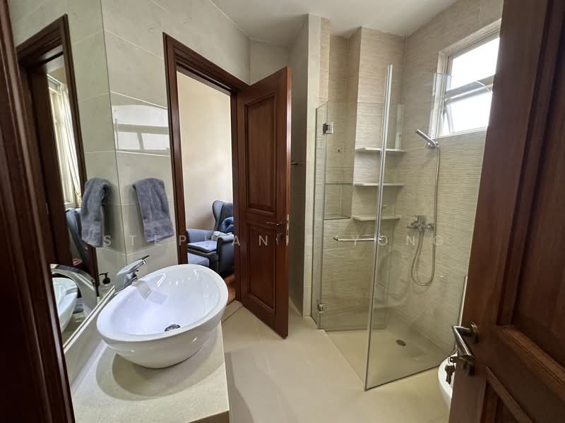 Greenwood Avenue Terraced House For Sale at S$ 6,600,000 | PropertyGuru Singapore - Bathroom