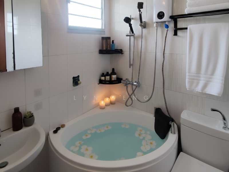 82A Circuit Road HDB Flat For Sale at S$ 870,000 | PropertyGuru Singapore - Bathroom