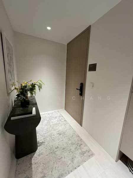 Bloomsbury Residences Condominium For Sale at S$ 3,600,000 | PropertyGuru Singapore - Entrance