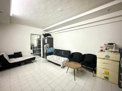 For Sale - 585 Ang Mo Kio Avenue 3