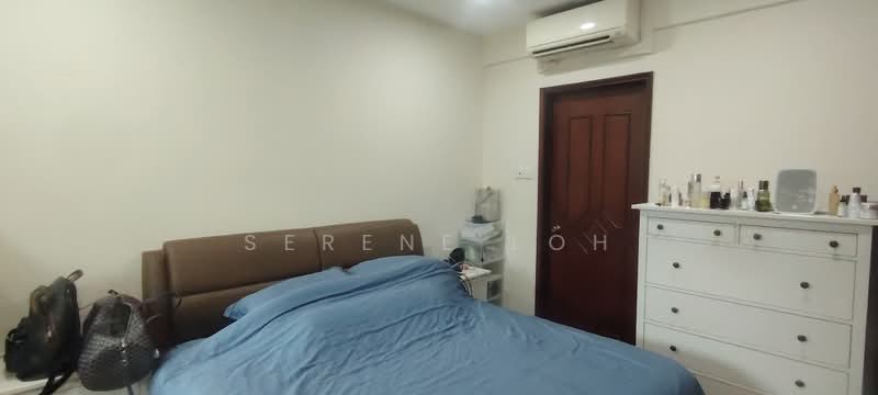 Stratford Court Condominium For Sale at S$ 1,800,000 | PropertyGuru Singapore - Bedroom