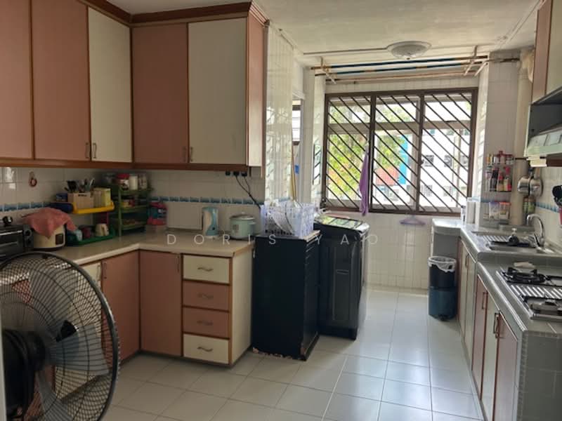 144 Bishan Street 12 HDB Flat For Sale at S$ 920,000 | PropertyGuru Singapore - Kitchen