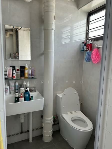 144 Bishan Street 12 HDB Flat For Sale at S$ 920,000 | PropertyGuru Singapore - Bathroom