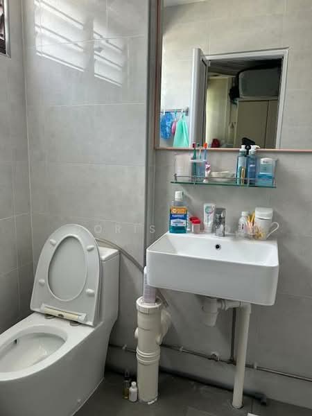 144 Bishan Street 12 HDB Flat For Sale at S$ 920,000 | PropertyGuru Singapore - Bathroom