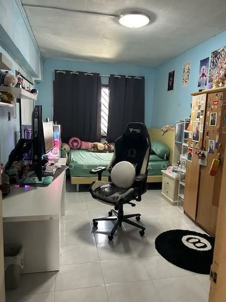 144 Bishan Street 12 HDB Flat For Sale at S$ 920,000 | PropertyGuru Singapore - Bedroom