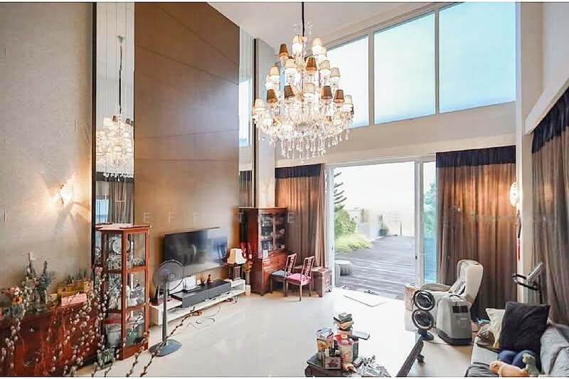 BUNGLOW BY THE SEA @ WAK HASSAN DRIVE Bungalow House For Sale at S$ 6,299,999 | PropertyGuru Singapore - Living Room