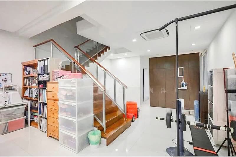 BUNGLOW BY THE SEA @ WAK HASSAN DRIVE Bungalow House For Sale at S$ 6,299,999 | PropertyGuru Singapore - Interior